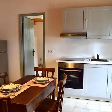 Hébergement de vacances La Casa Del Cancello Di Borgo Carbone *