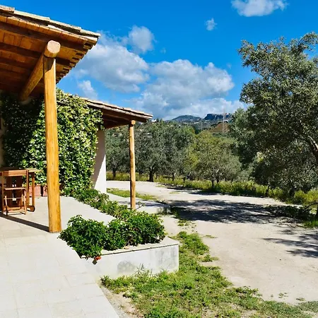 Hébergement de vacances La Casa Del Cancello Di Borgo Carbone *