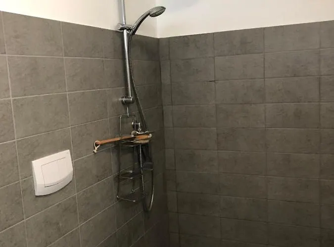 La Casa Del Cancello Di Borgo Carbone לוקרי